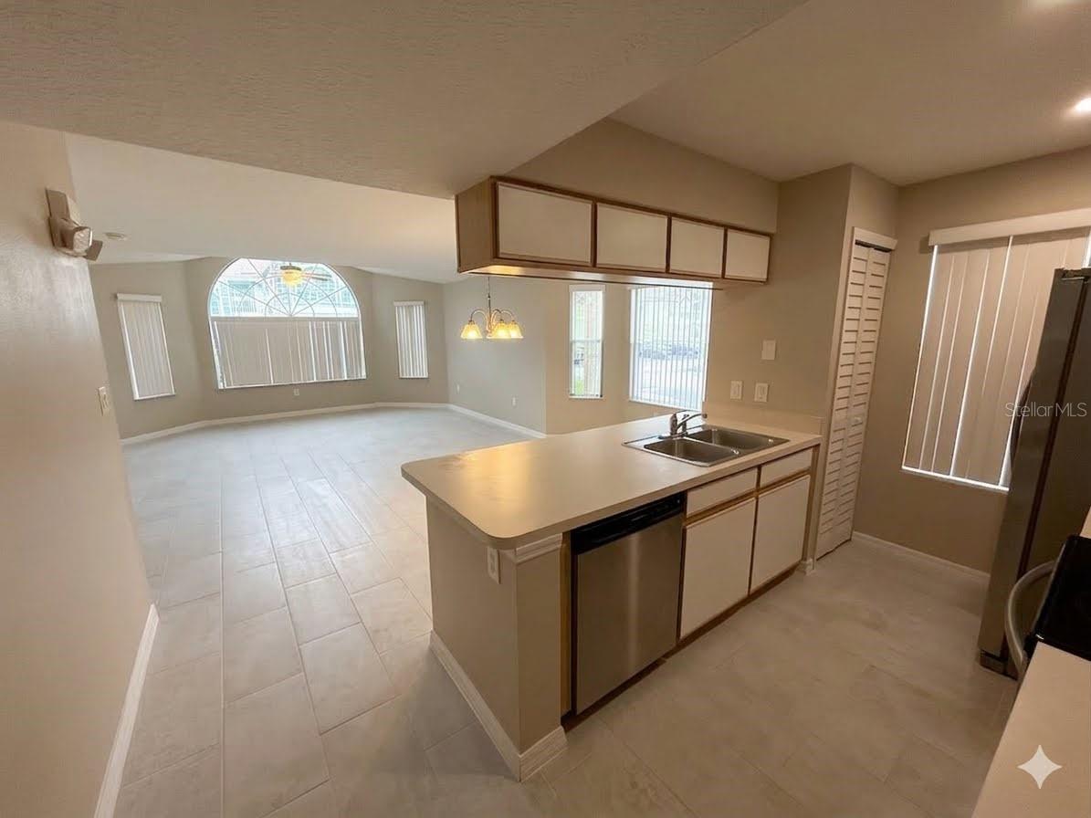 VILLAS AT ISLAND CLUB PH 6 - Residential Lease