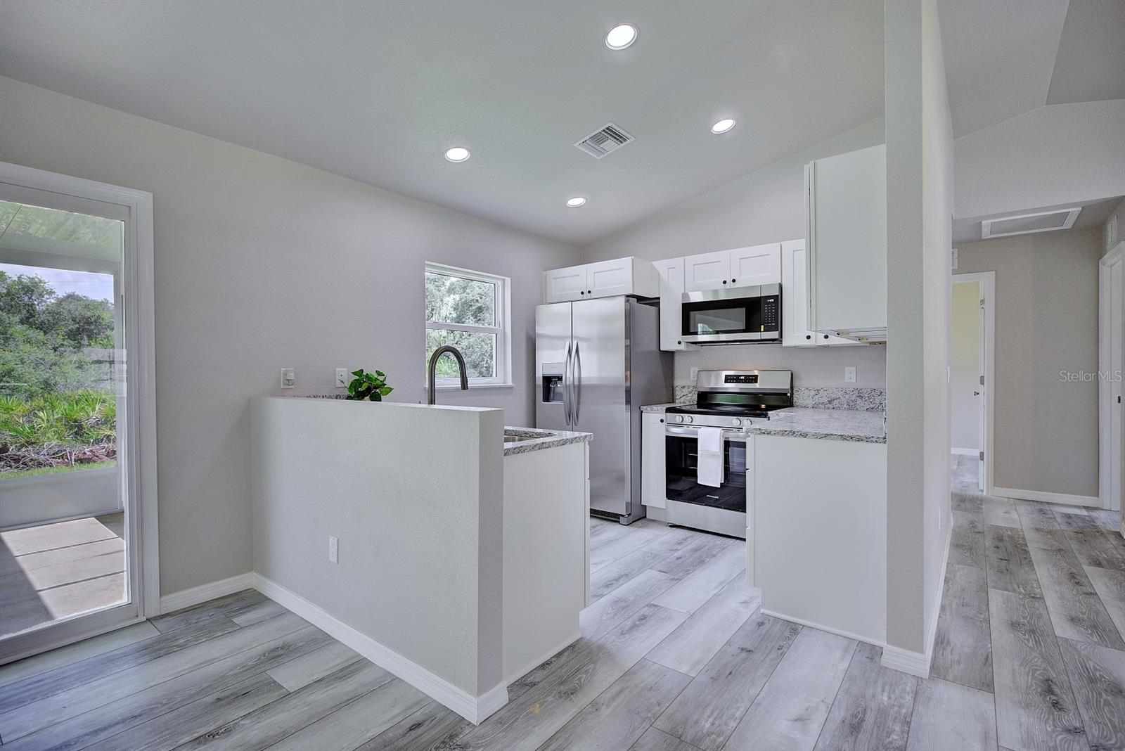 AVON PARK LAKES RED HILL FARMS - Residential