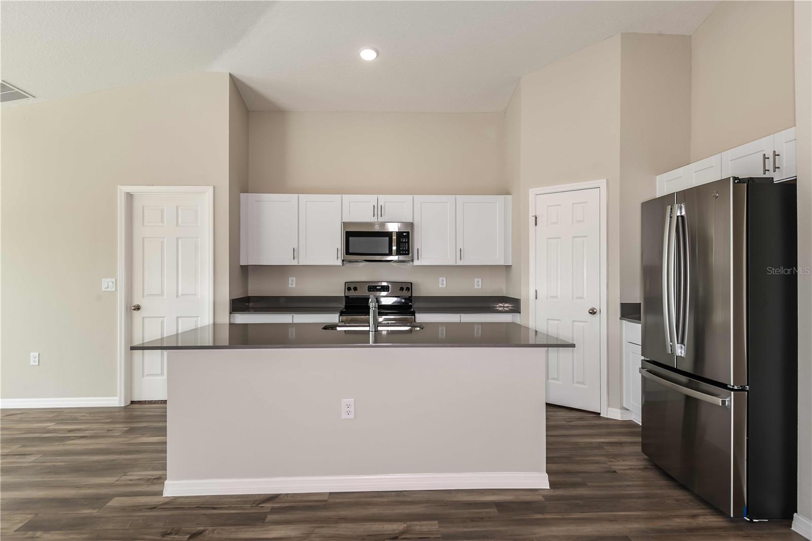 SCENIC TERRACE - Residential