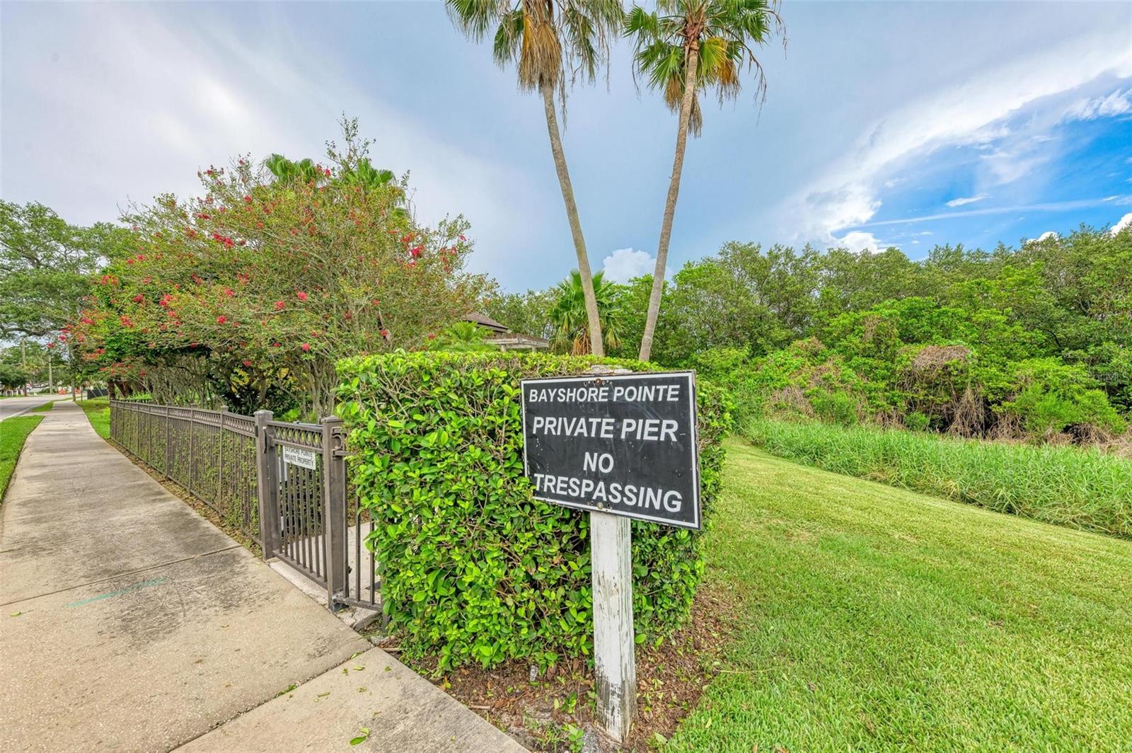 BAYSHORE POINTE TWNHMS PHAS - Residential Lease