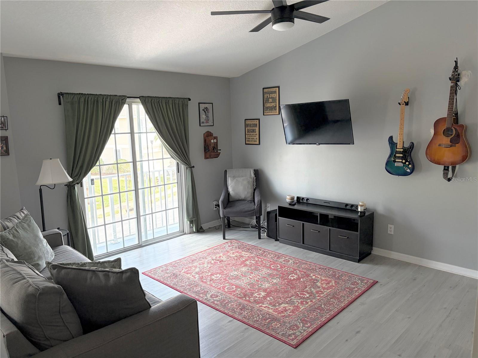 LITTLE CREEK - Residential Lease