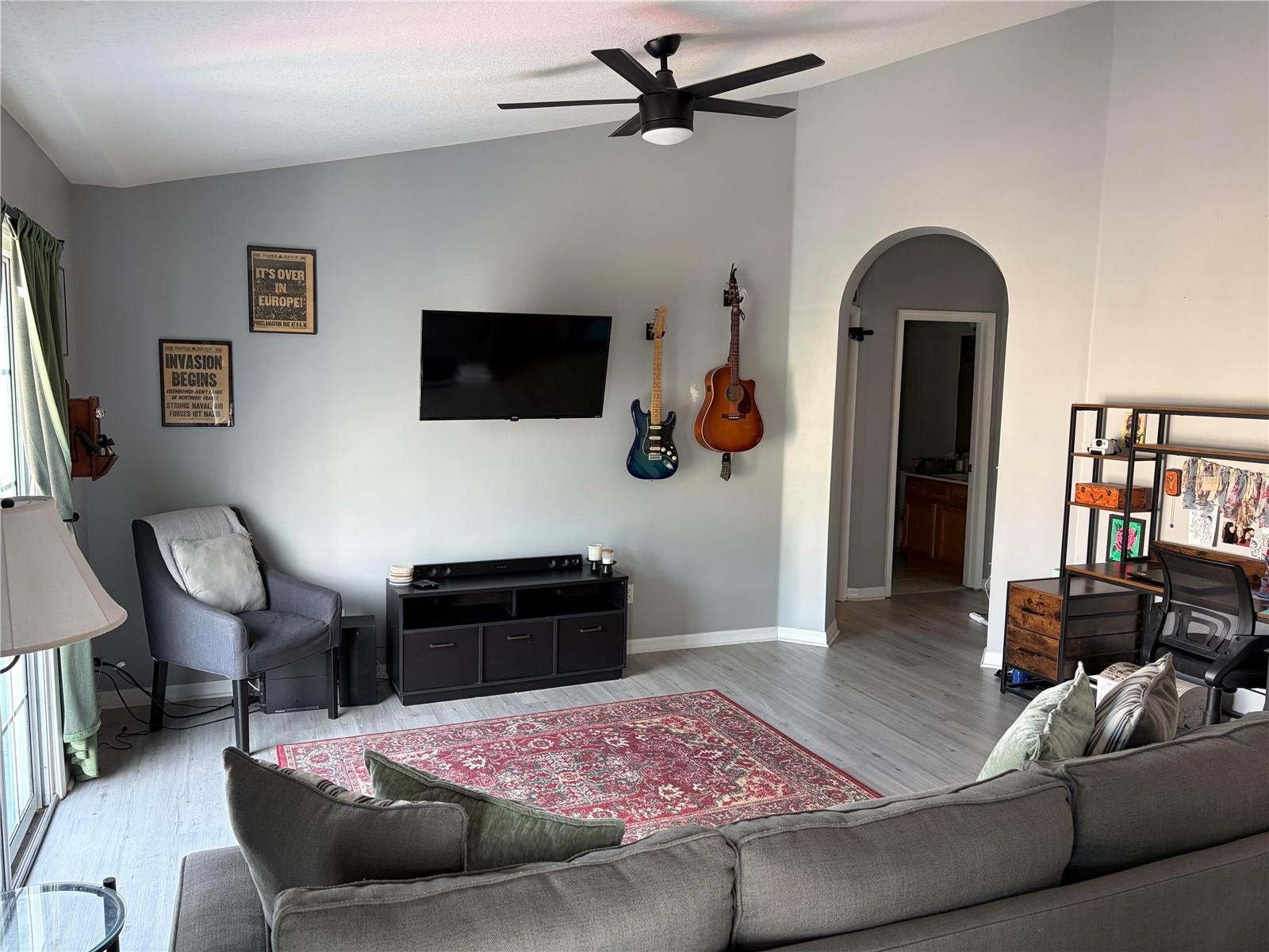 LITTLE CREEK - Residential Lease