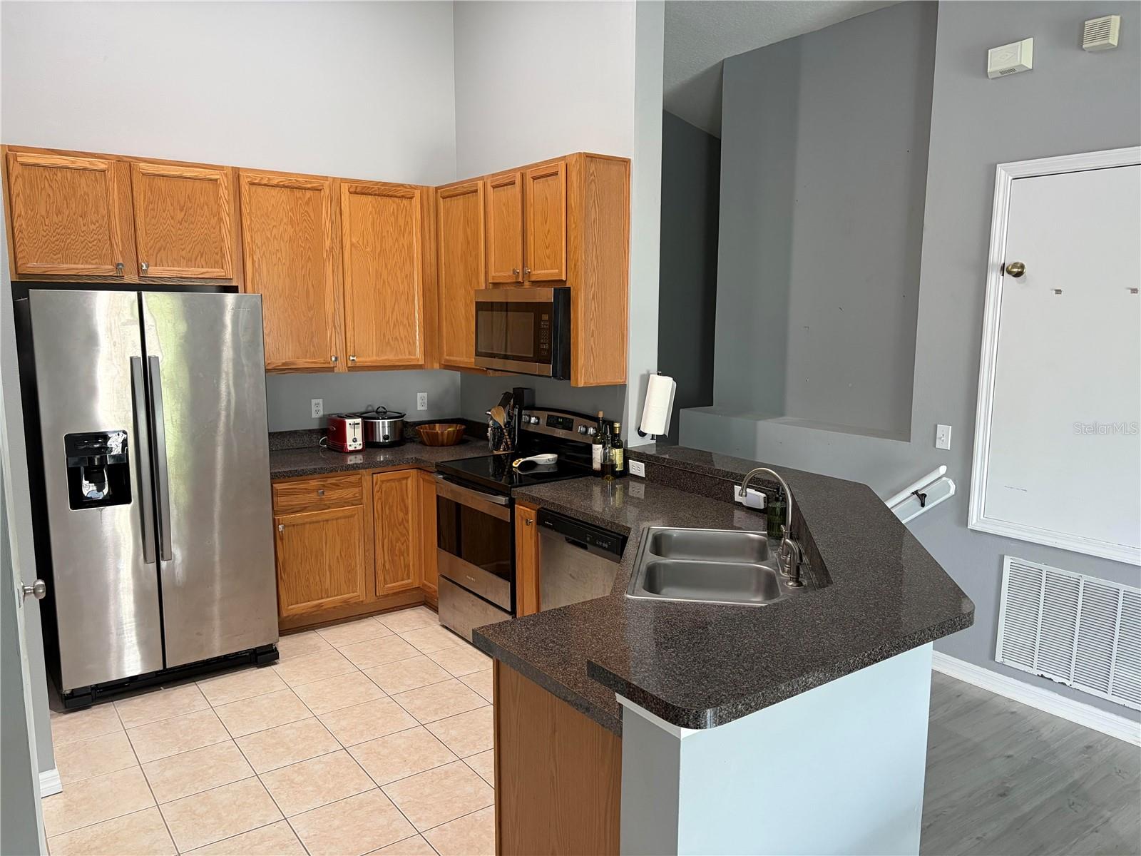 LITTLE CREEK - Residential Lease