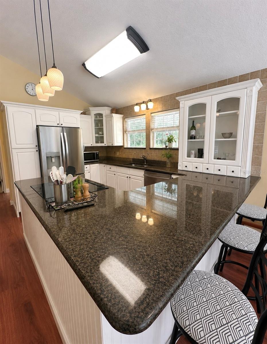 LAKE TROPICANA RANCHETTES - Residential
