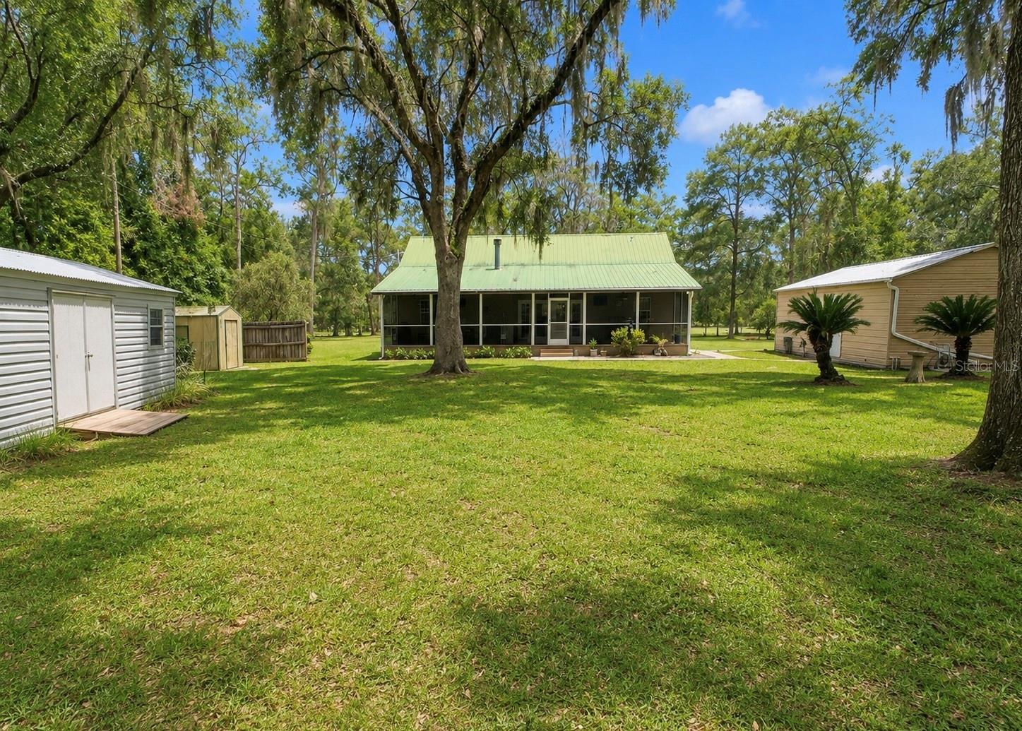LAKE TROPICANA RANCHETTES - Residential