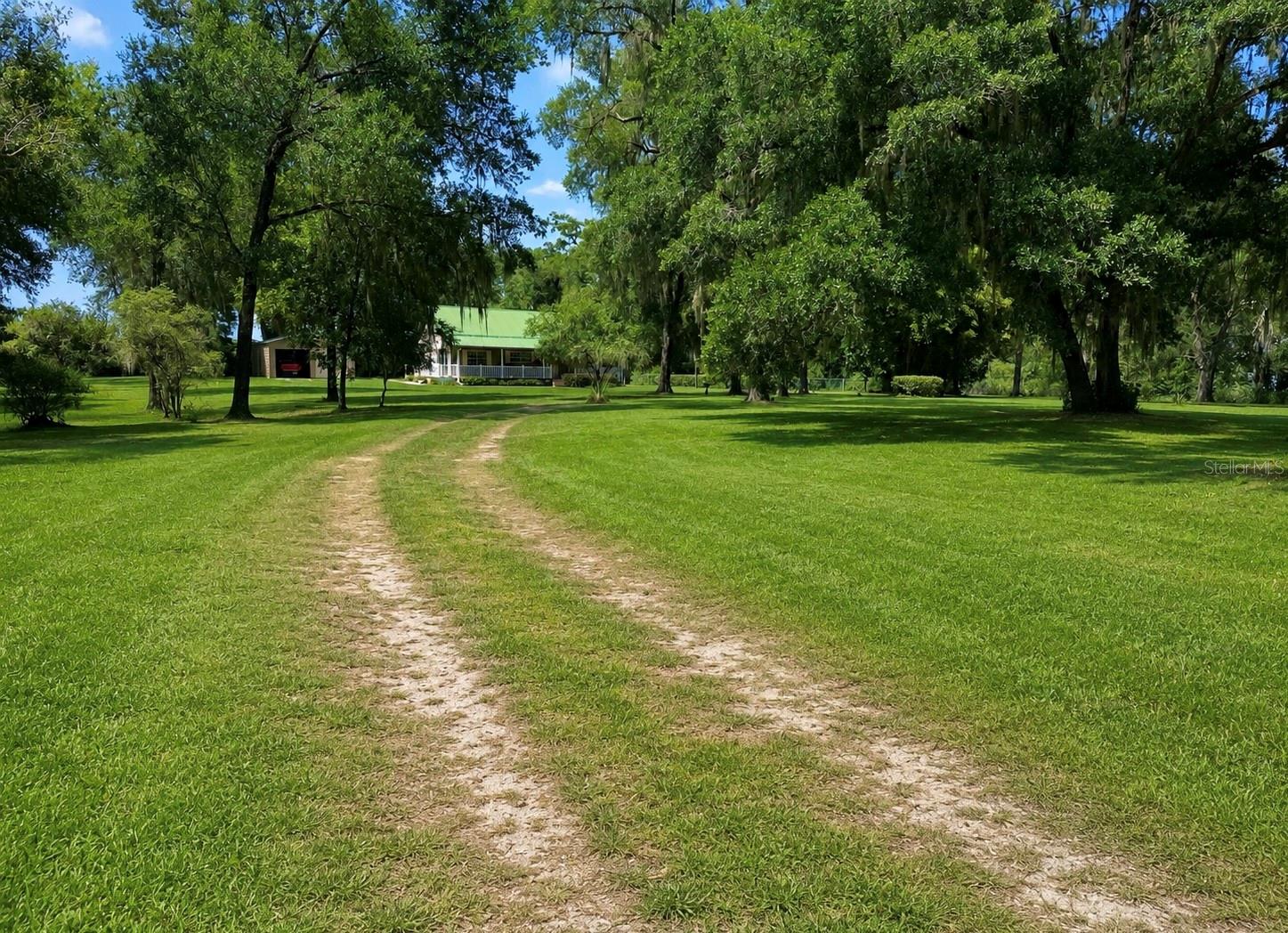 LAKE TROPICANA RANCHETTES - Residential