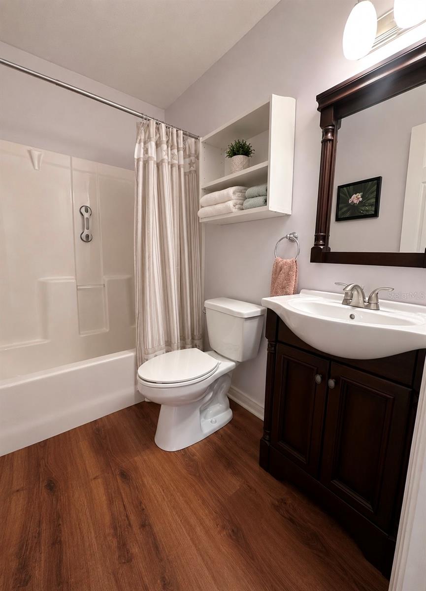 LAKE TROPICANA RANCHETTES - Residential