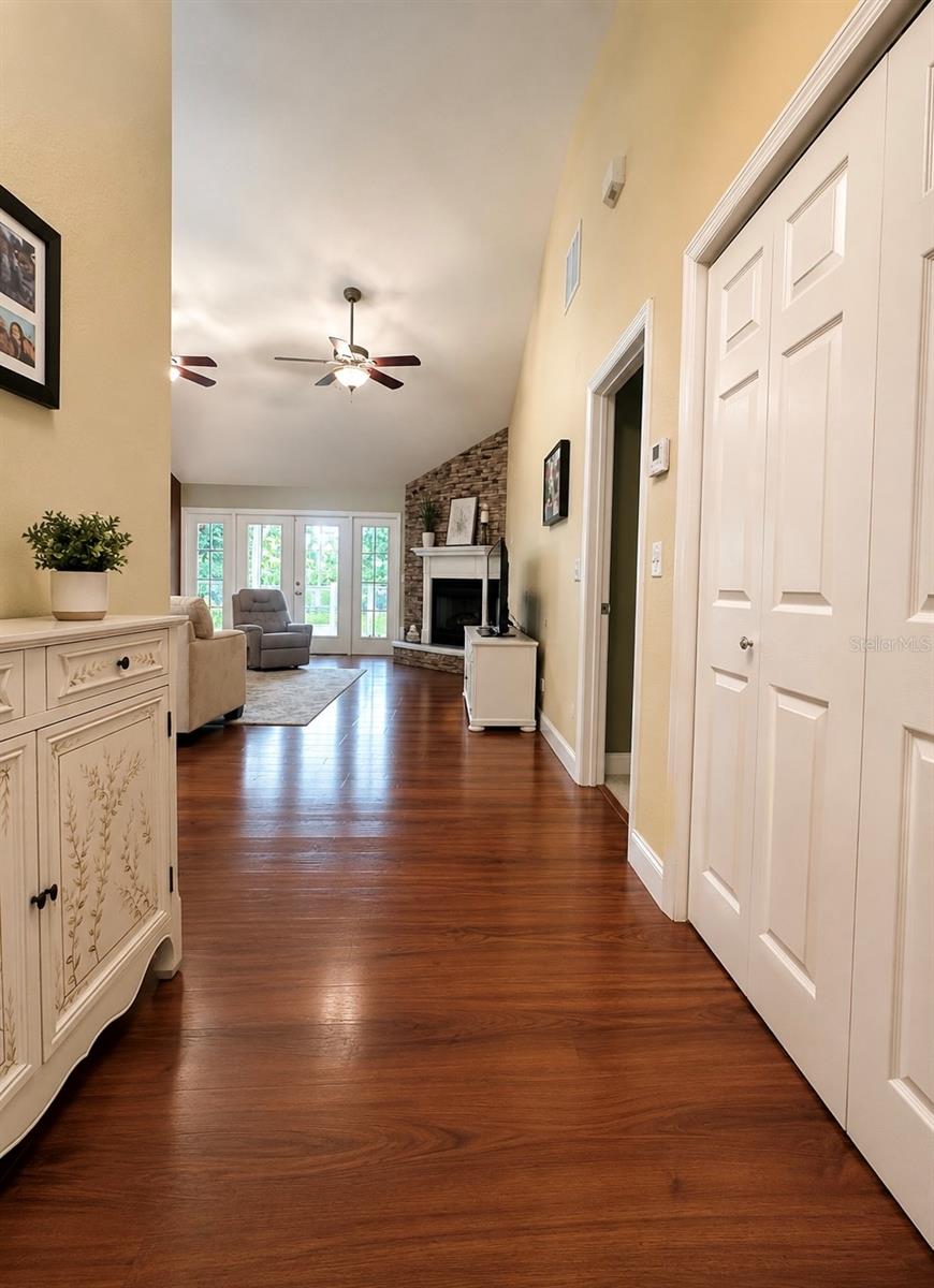 LAKE TROPICANA RANCHETTES - Residential