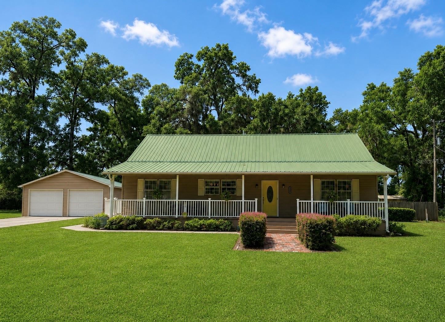 LAKE TROPICANA RANCHETTES - Residential