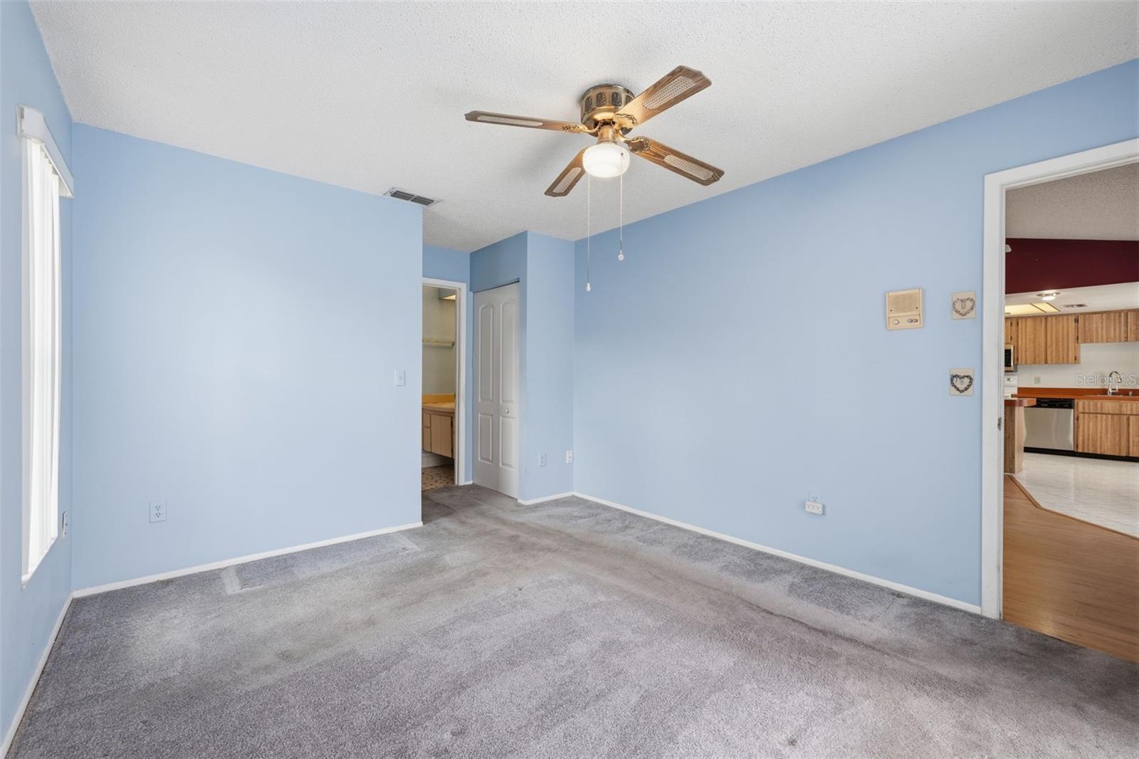 EMBASSY HILLS - Residential