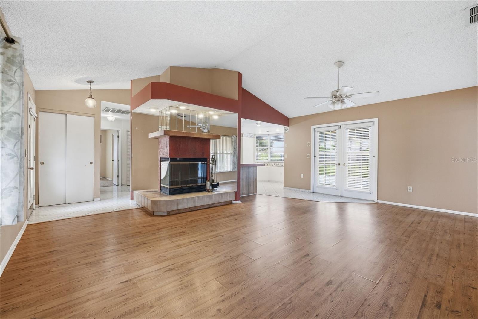 EMBASSY HILLS - Residential