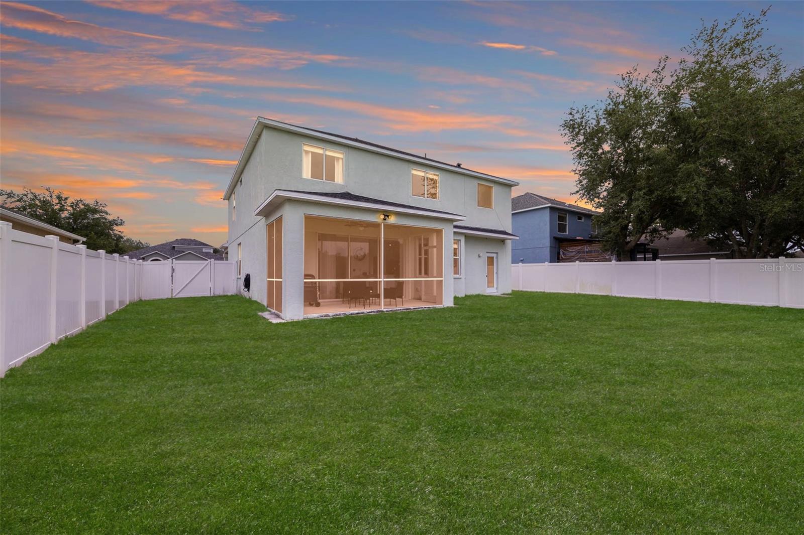 STERLING HILL - Residential