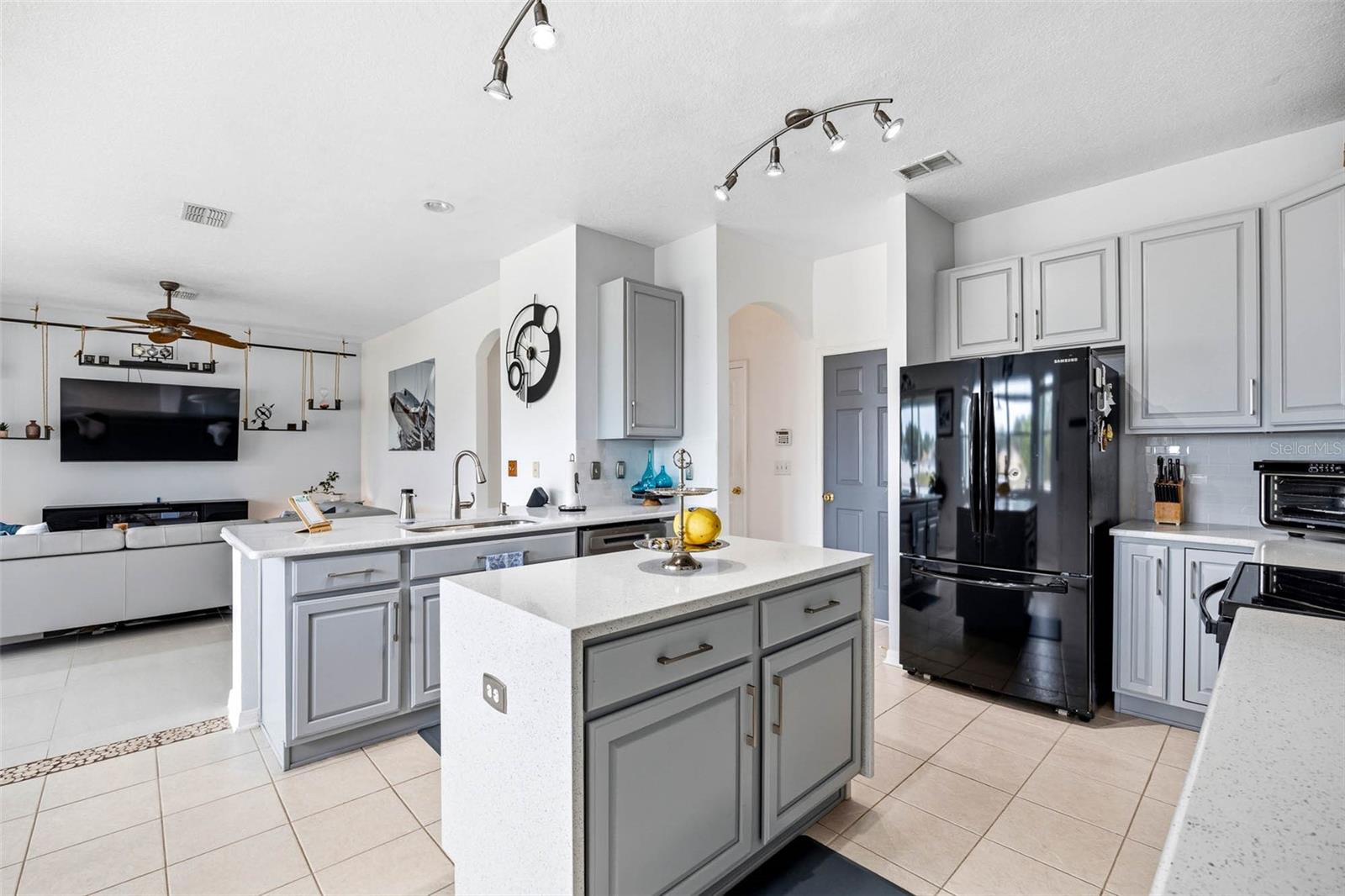 STERLING HILL - Residential