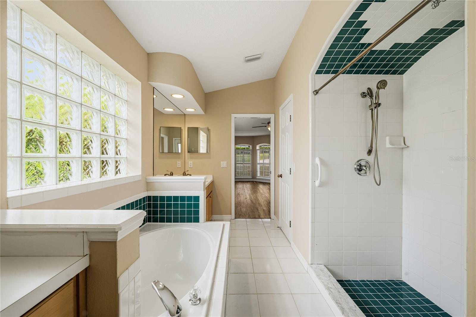 DEBARY WOODS UN 02 - Residential