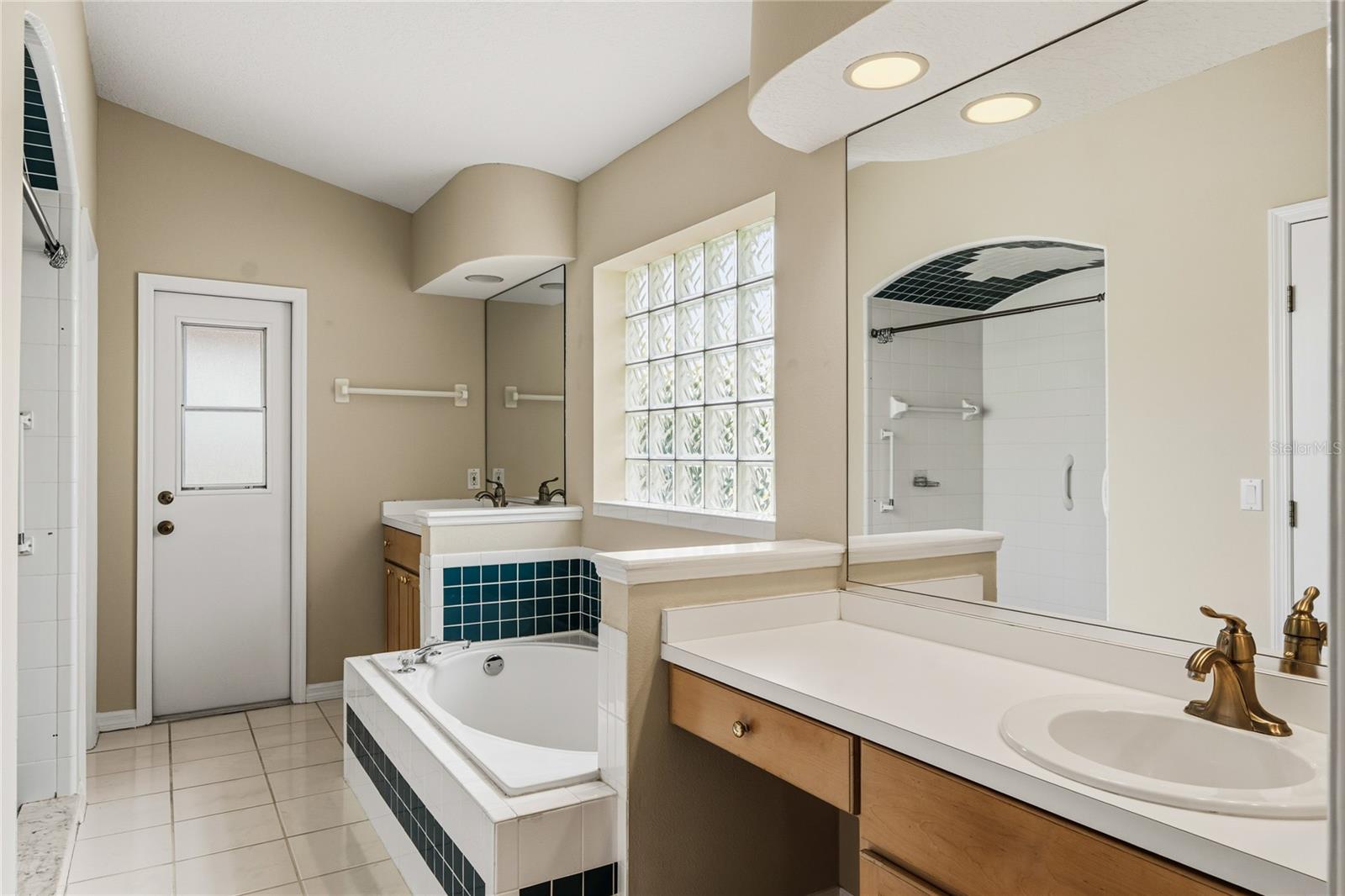 DEBARY WOODS UN 02 - Residential