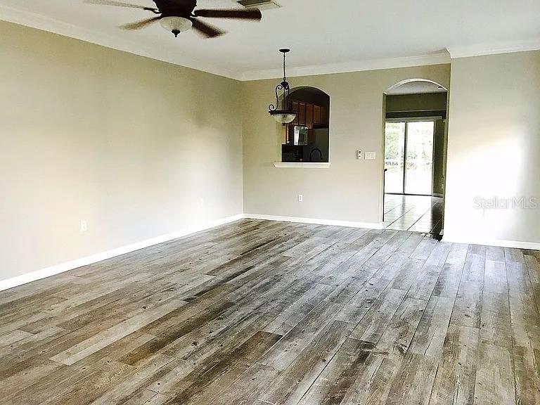 LONE STAR TWNHMS - Residential