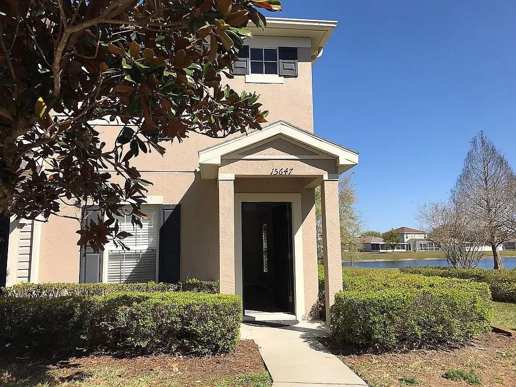 LONE STAR TWNHMS - Residential