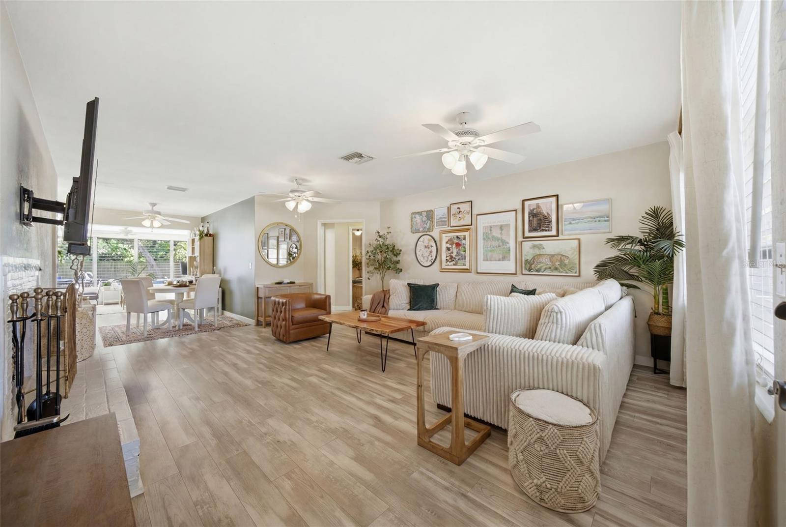 LA JOLLA SUB - Residential