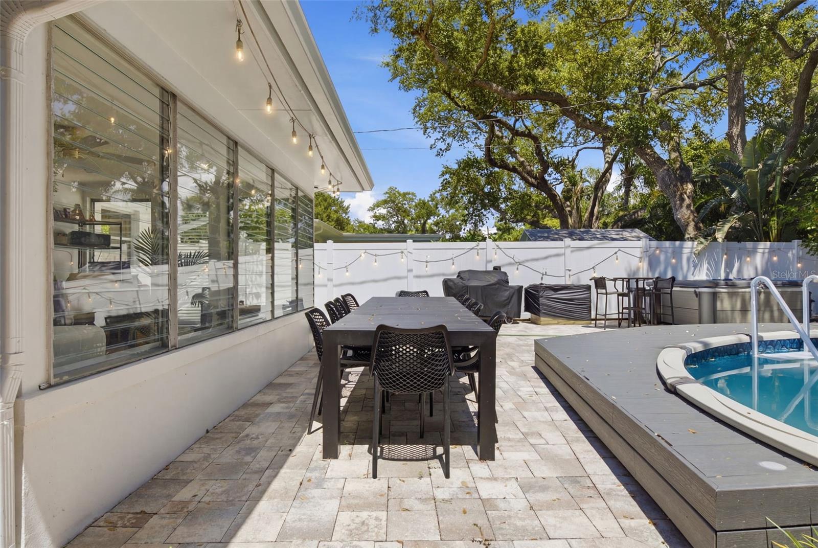 LA JOLLA SUB - Residential