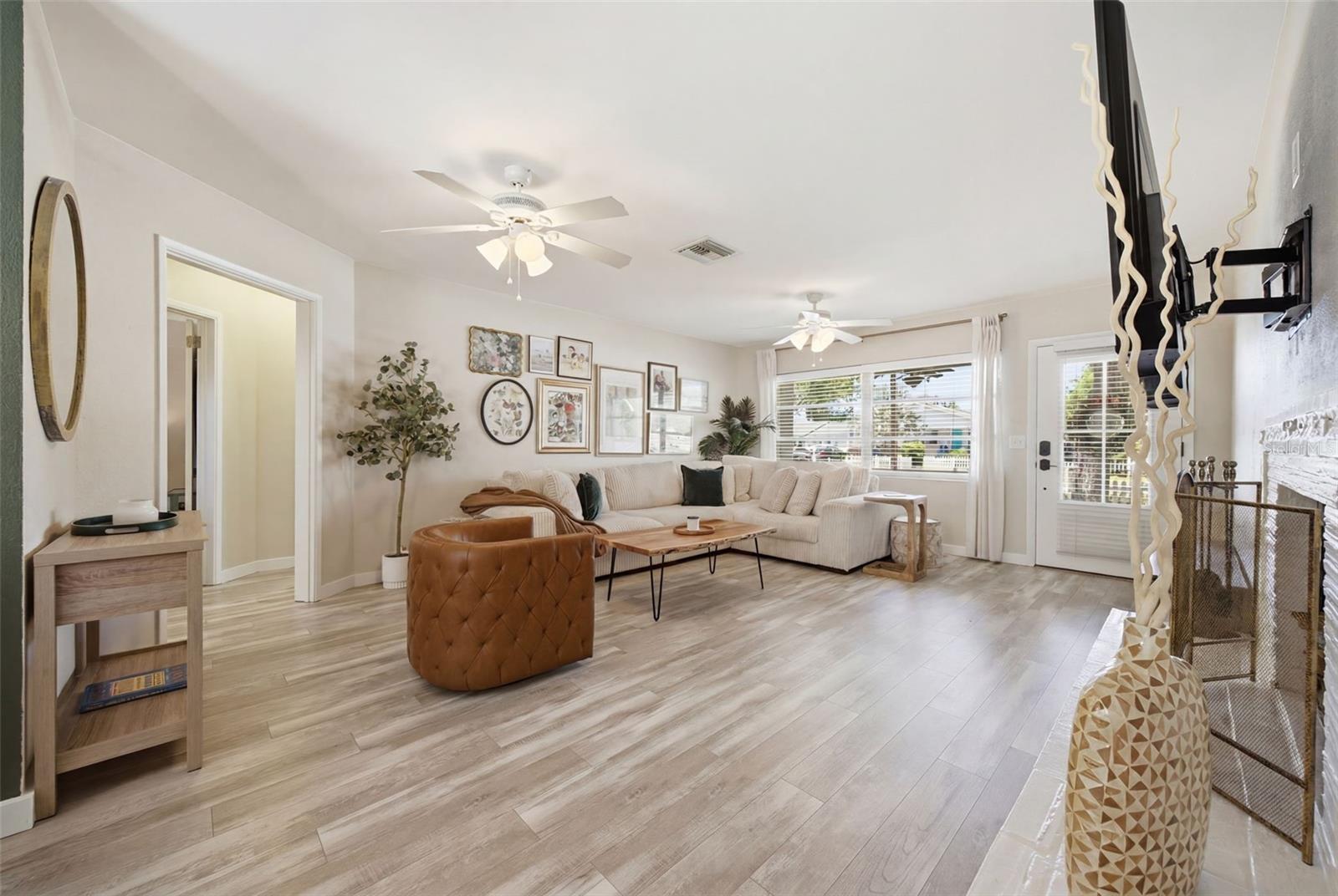 LA JOLLA SUB - Residential