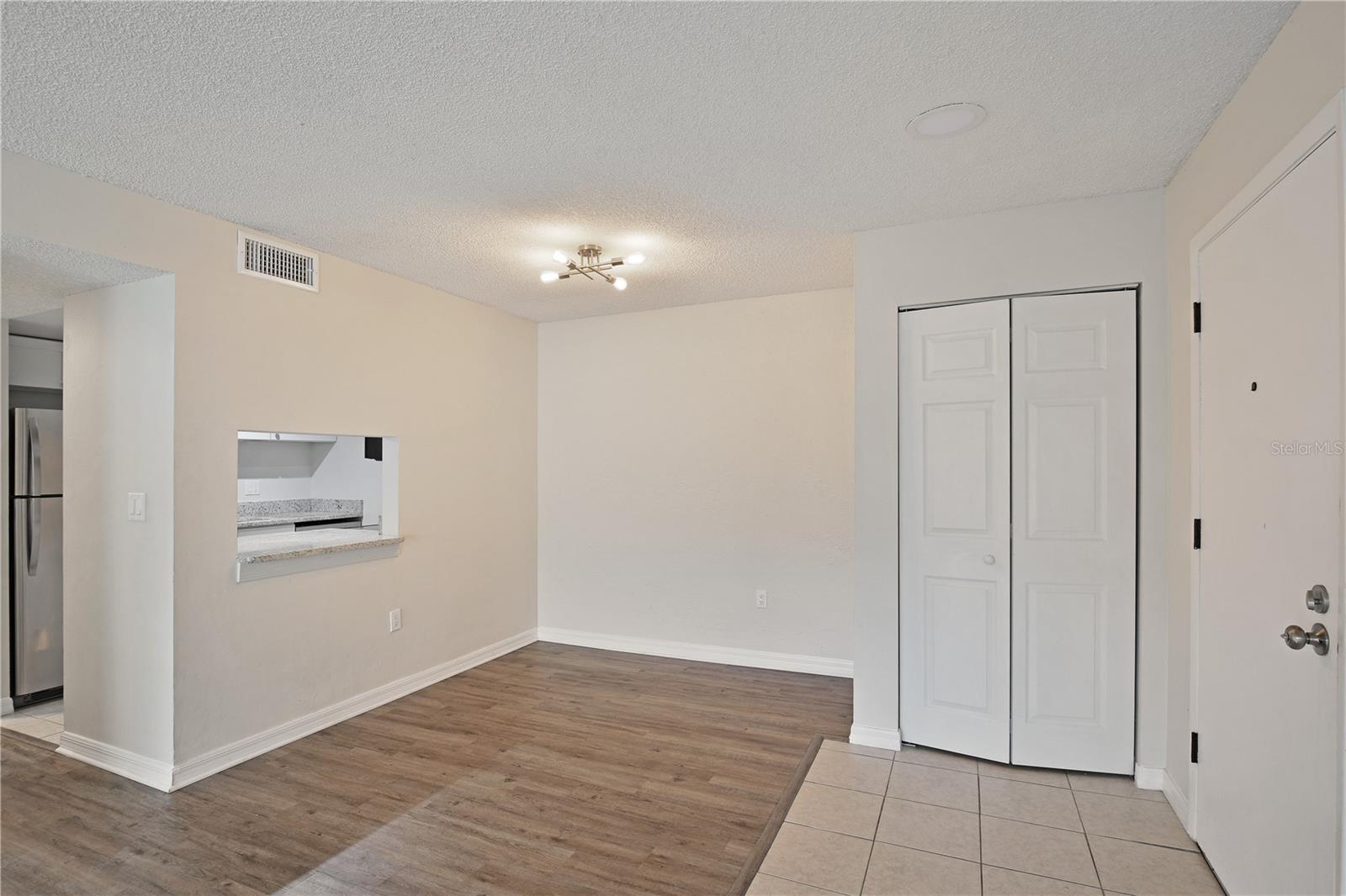 WIMBLEDON PARK CONDO 01 - Residential Lease