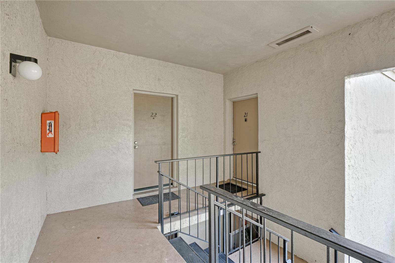 WIMBLEDON PARK CONDO 01 - Residential Lease