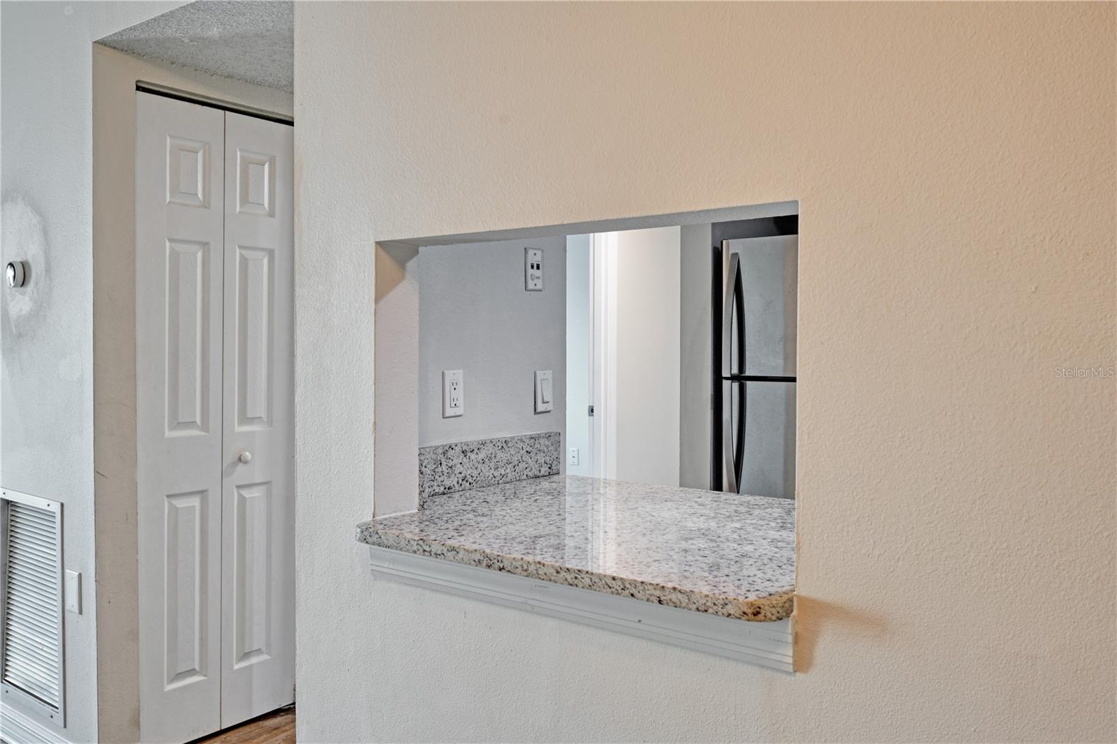 WIMBLEDON PARK CONDO 01 - Residential Lease