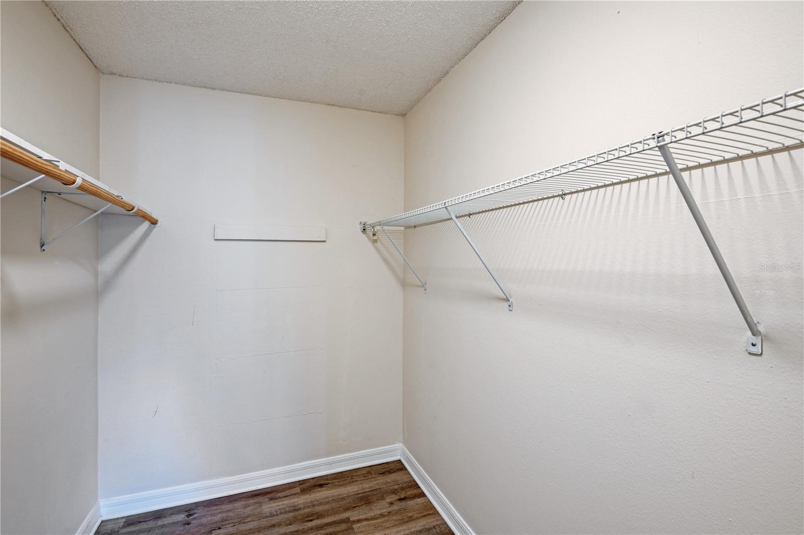 WIMBLEDON PARK CONDO 01 - Residential Lease