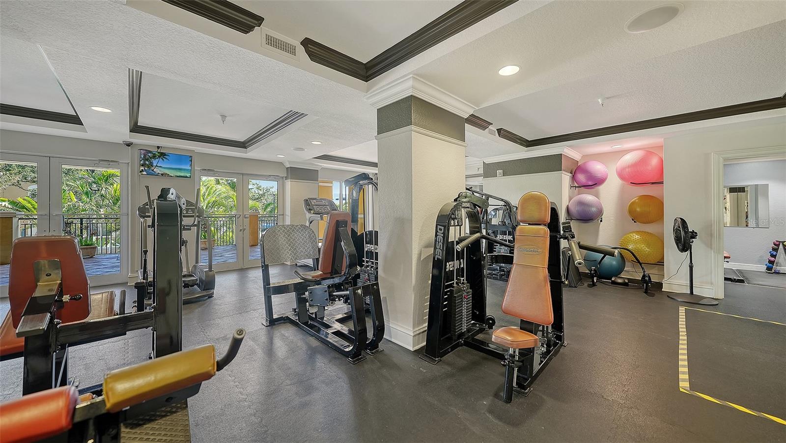 BROADWAY PROMENADE - Residential Lease
