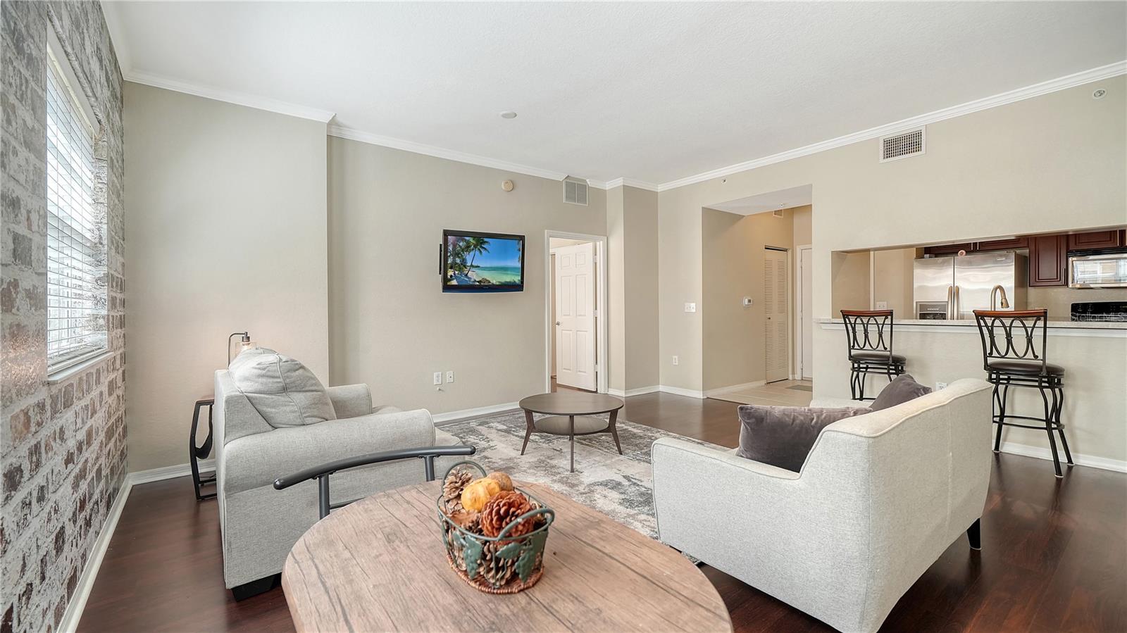 BROADWAY PROMENADE - Residential Lease