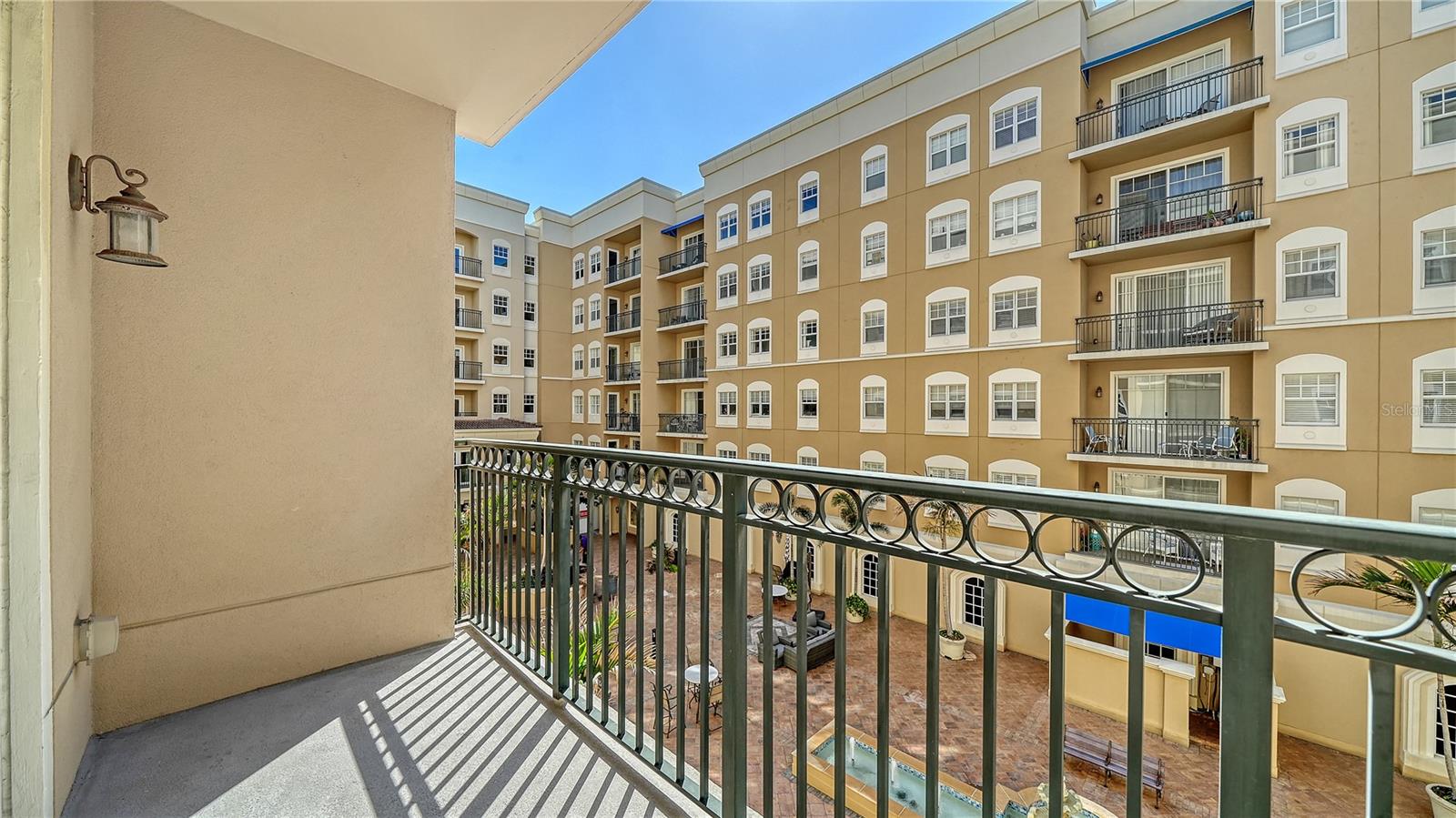 BROADWAY PROMENADE - Residential Lease