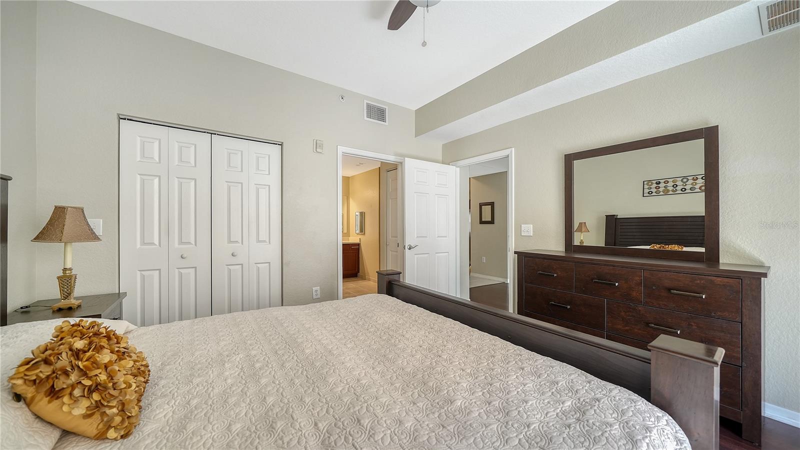 BROADWAY PROMENADE - Residential Lease