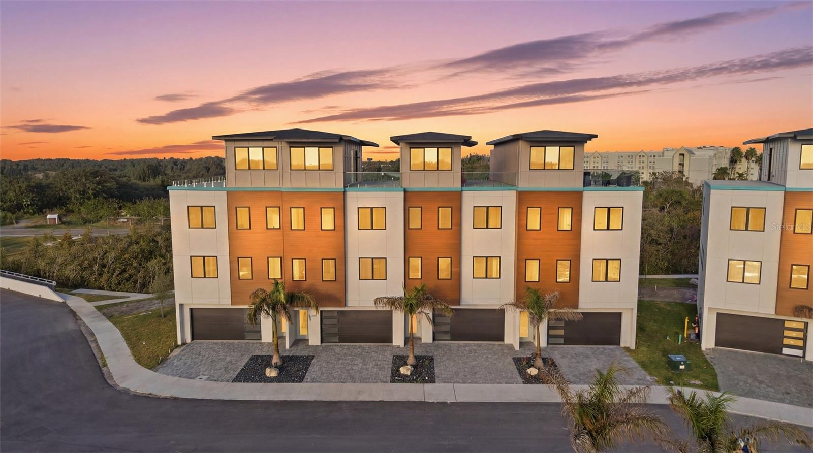 AQUA RESERVE TOWNHOMES - Residential