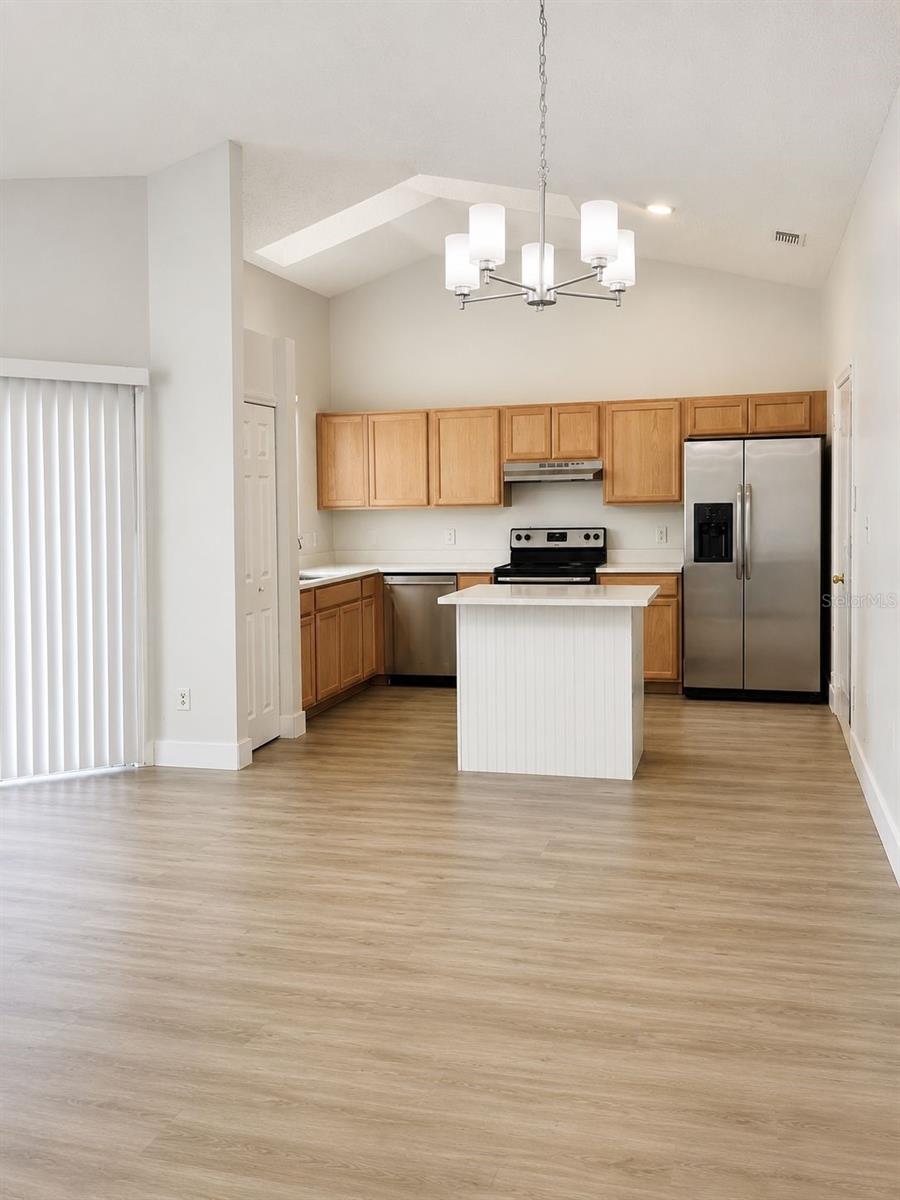 COLONY - Residential