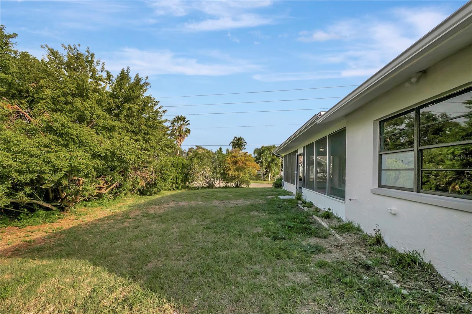 ALOHA GARDENS - Residential