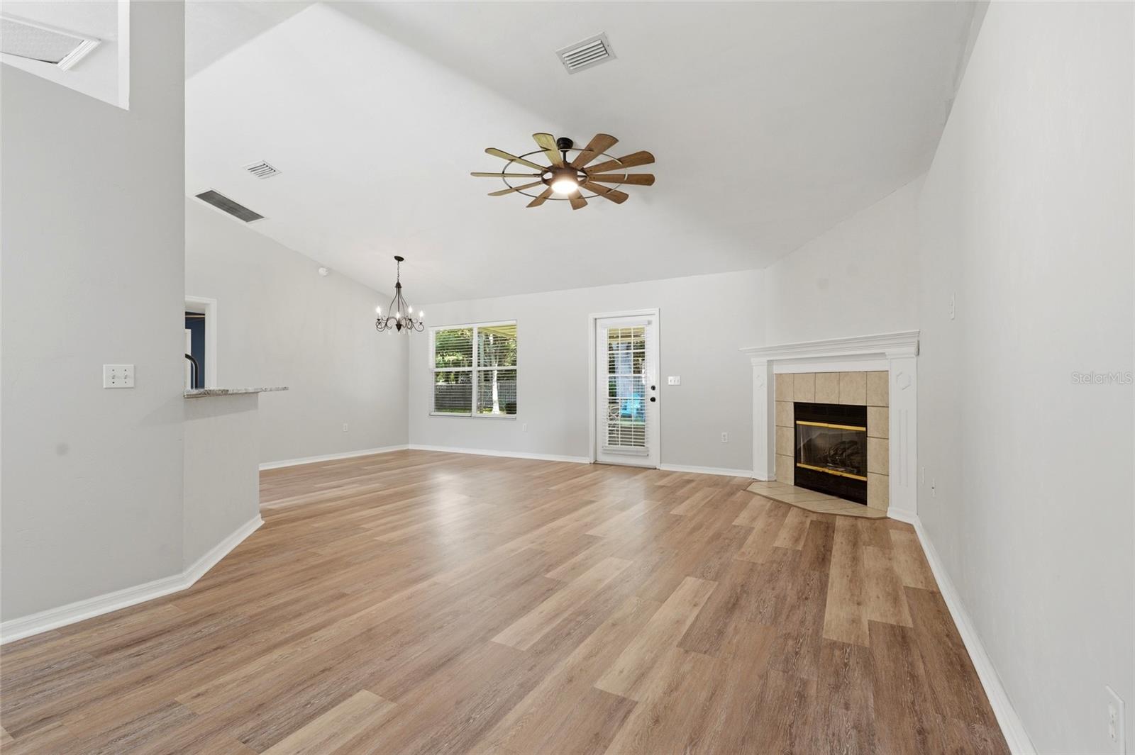 EAGLE POINT CLUSTER PH 3 - Residential