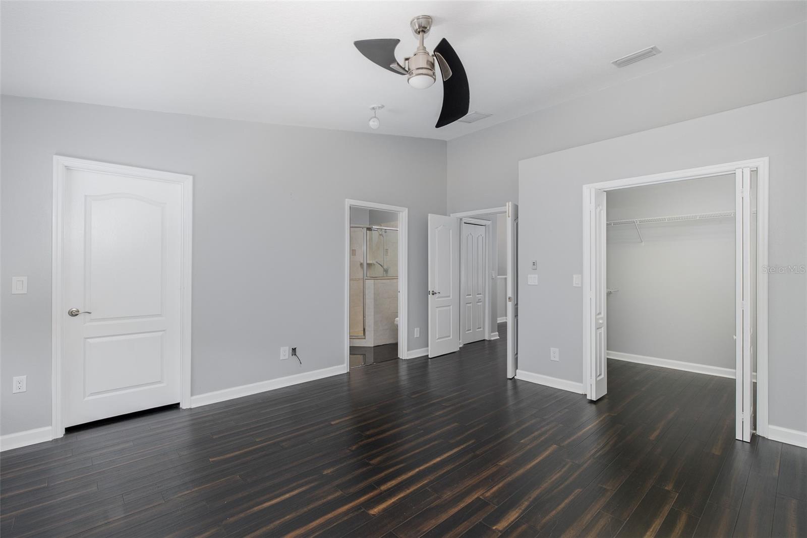 ESTANCIA PLACE TWNHMS - Residential