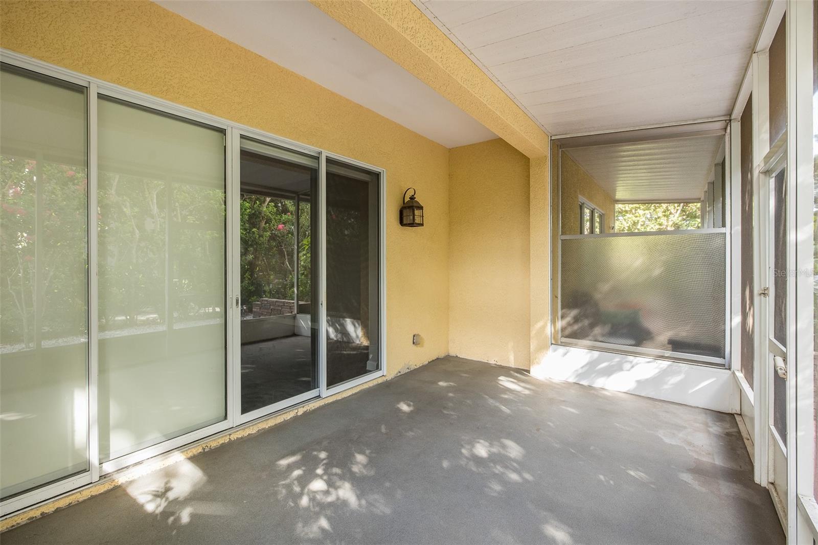 ESTANCIA PLACE TWNHMS - Residential
