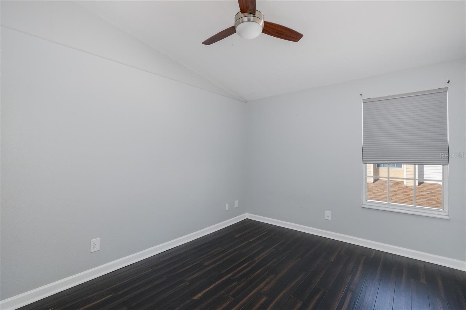 ESTANCIA PLACE TWNHMS - Residential