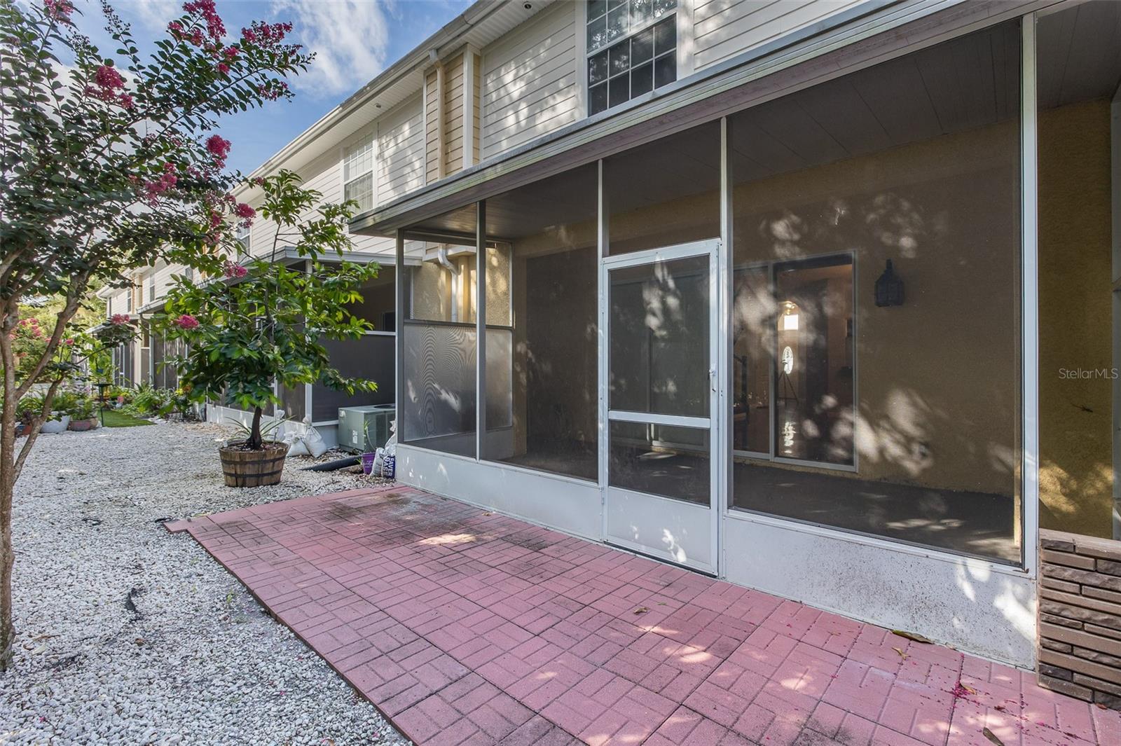 ESTANCIA PLACE TWNHMS - Residential