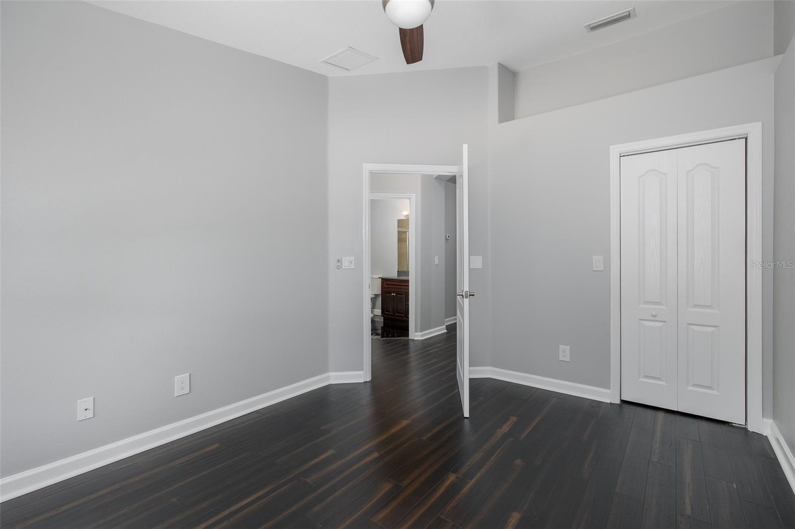 ESTANCIA PLACE TWNHMS - Residential