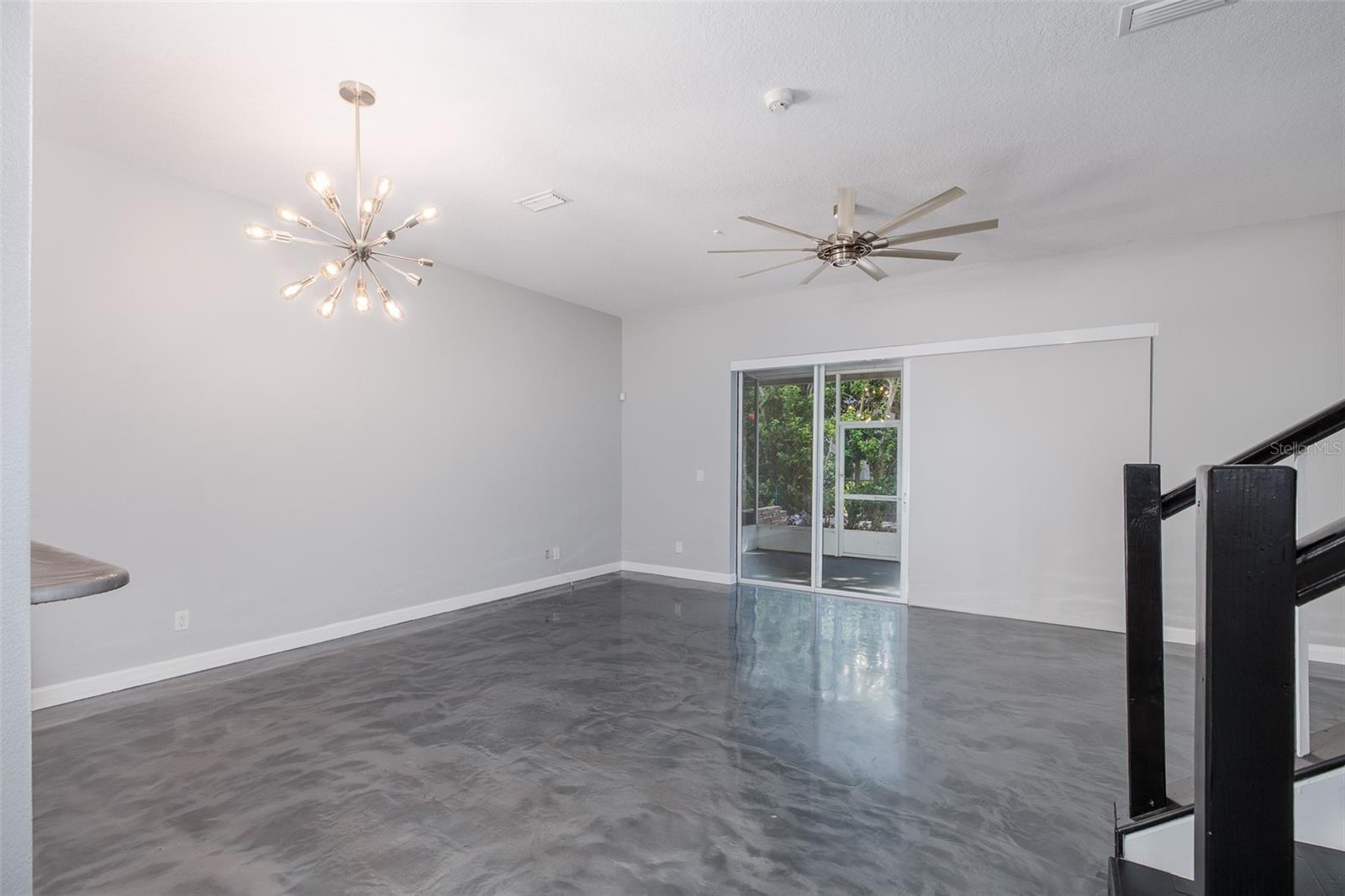 ESTANCIA PLACE TWNHMS - Residential