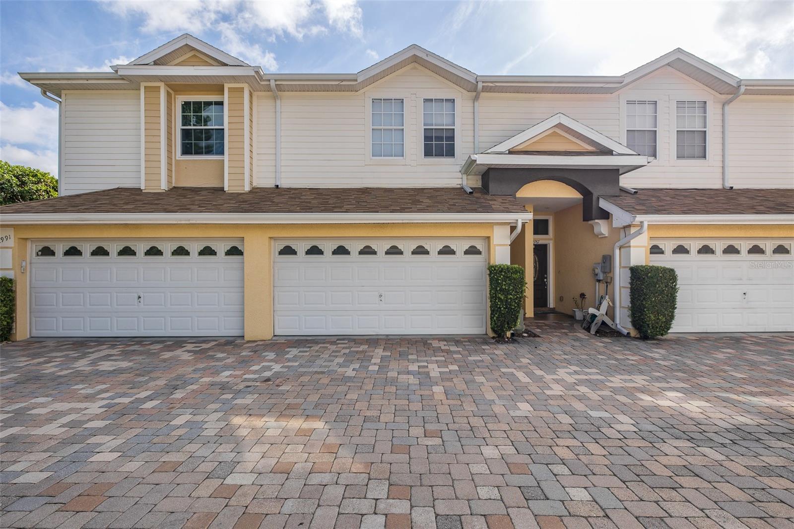 ESTANCIA PLACE TWNHMS - Residential