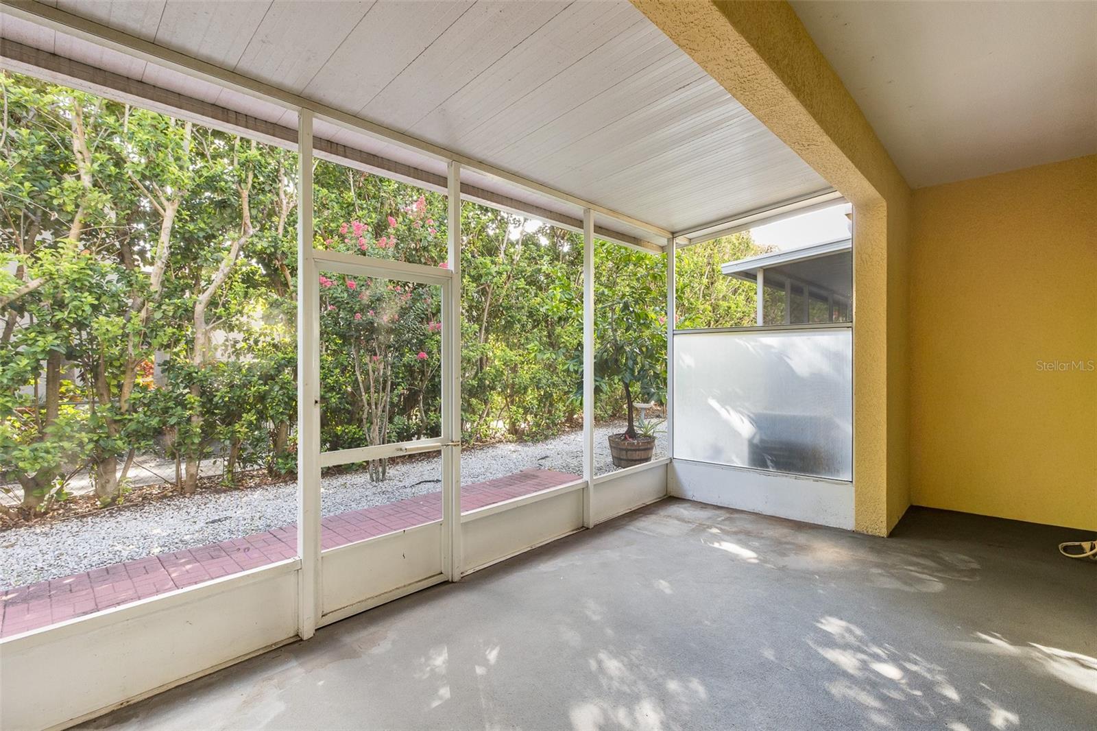 ESTANCIA PLACE TWNHMS - Residential