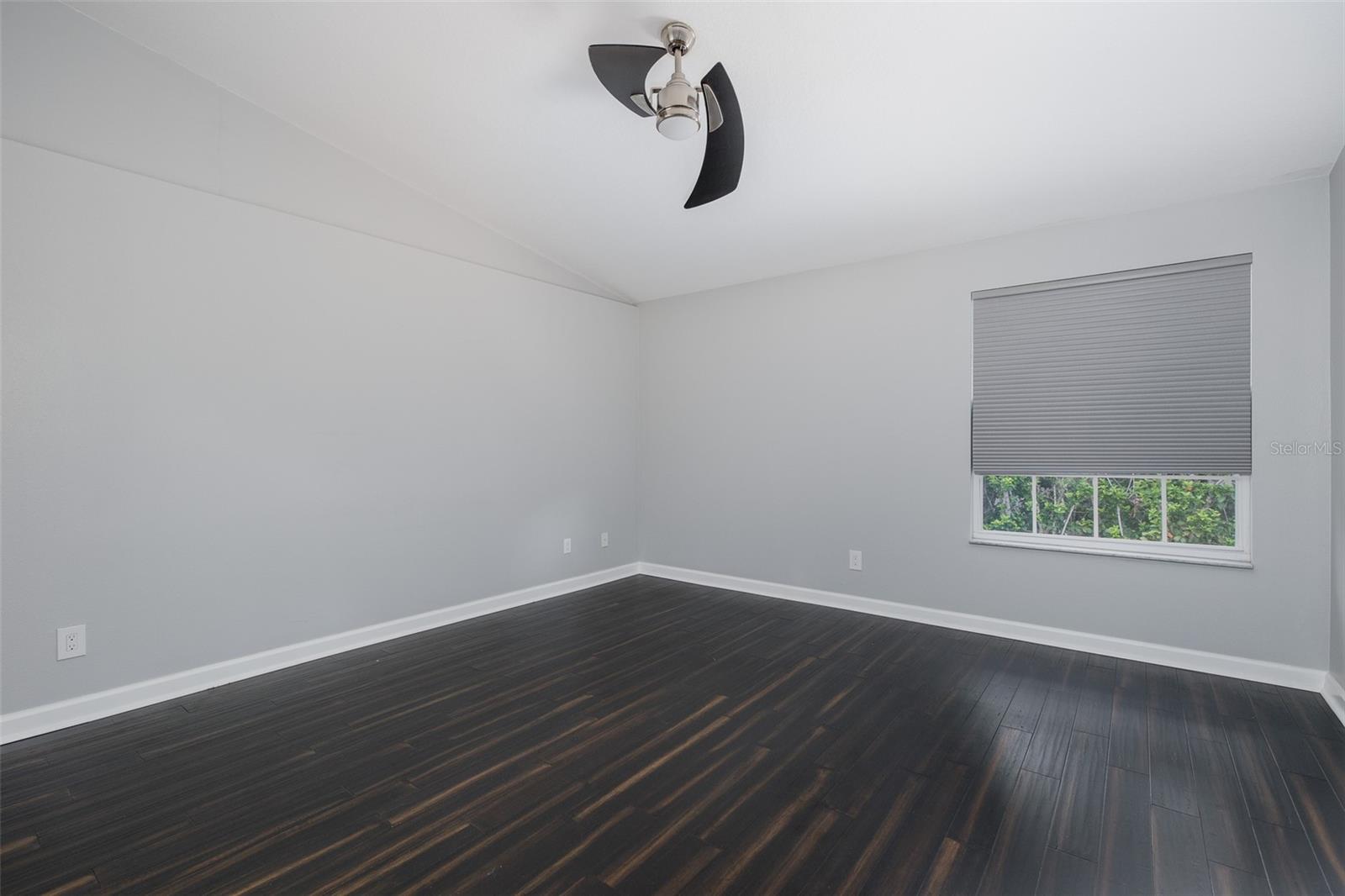 ESTANCIA PLACE TWNHMS - Residential