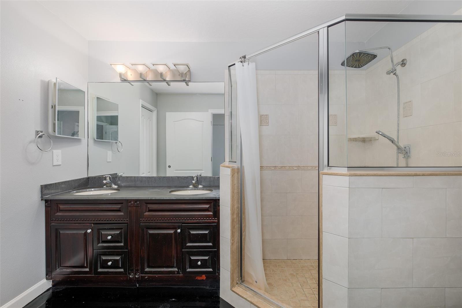 ESTANCIA PLACE TWNHMS - Residential