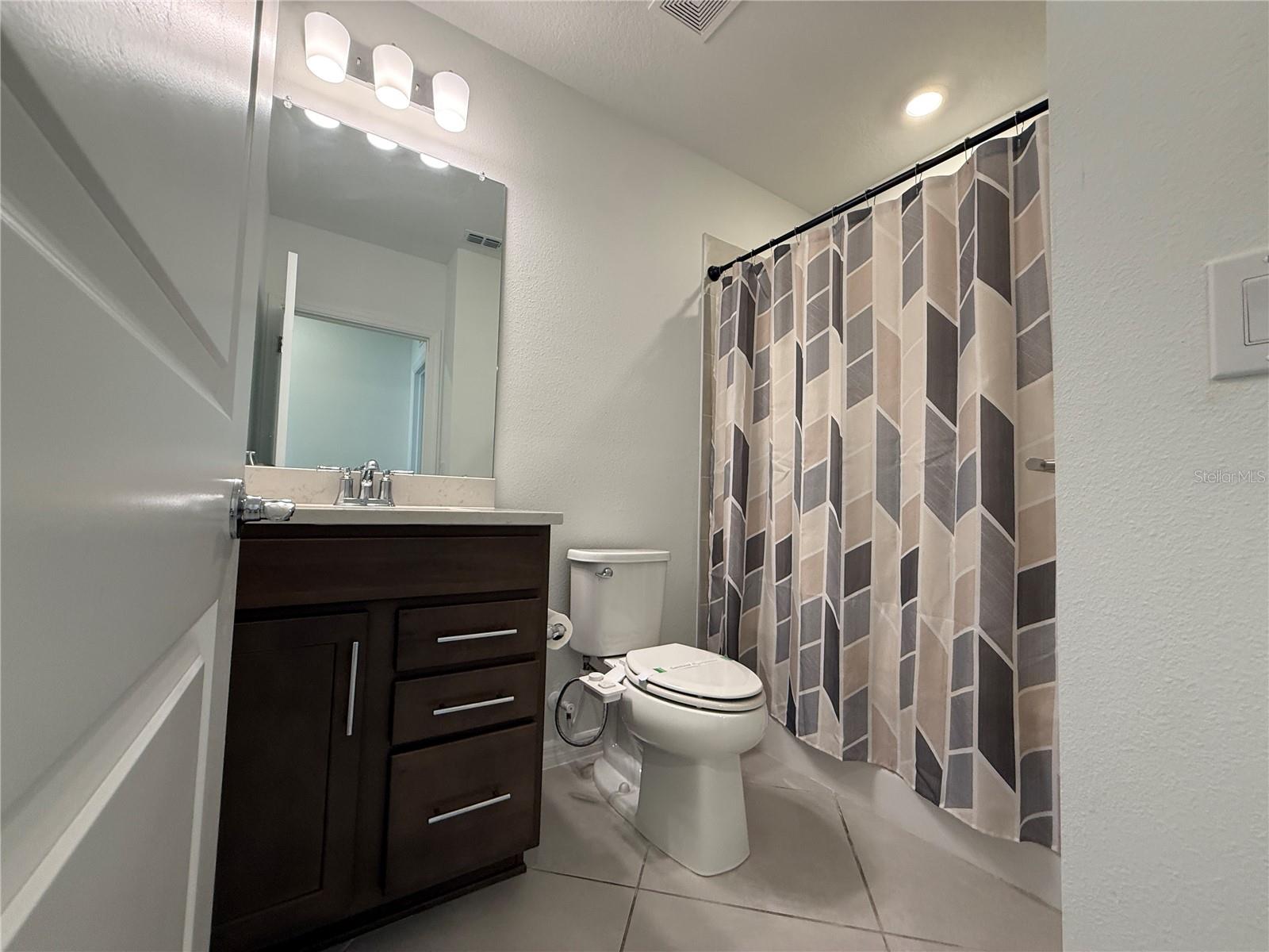 WHISPERING PINES - Residential Lease