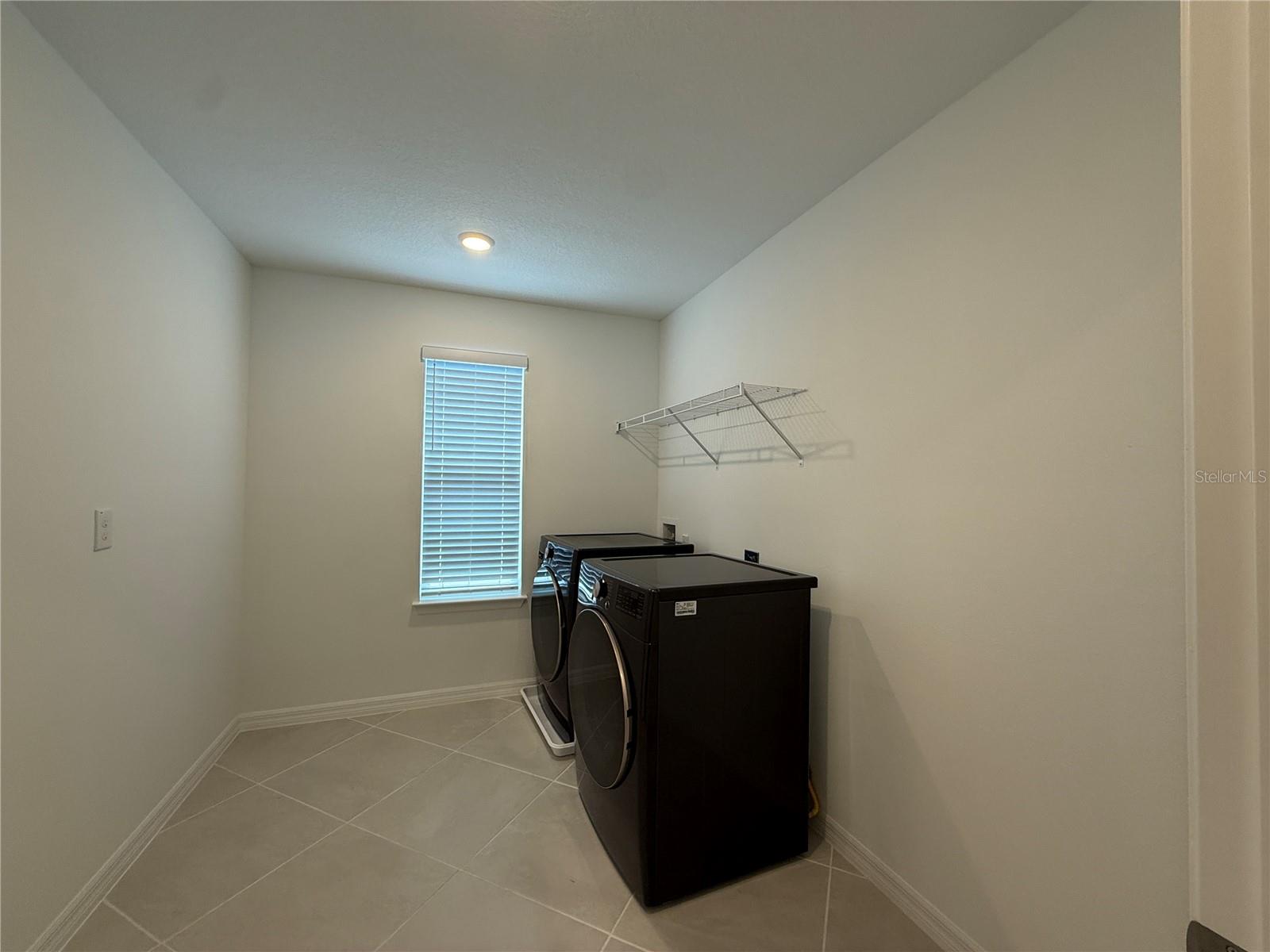 WHISPERING PINES - Residential Lease