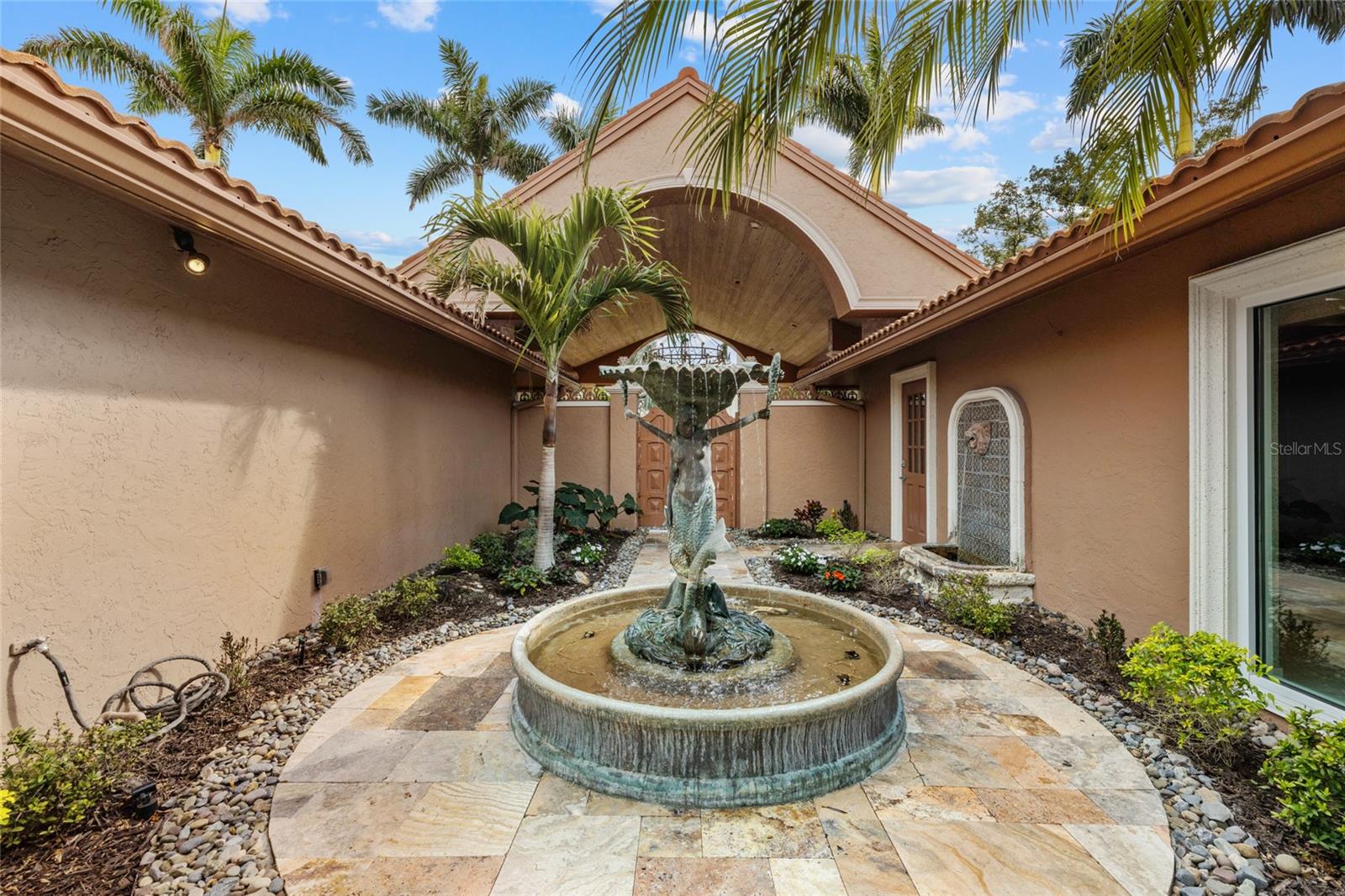 SOUTHPOINTE SHORES - Residential