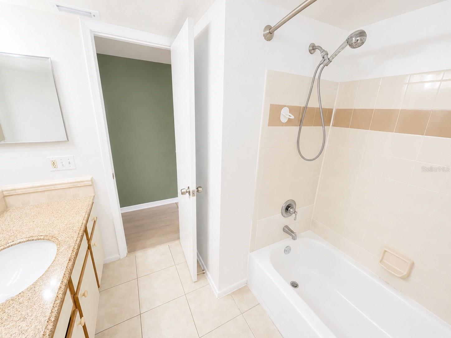 PLAZA/MILLENIUM - Residential Lease